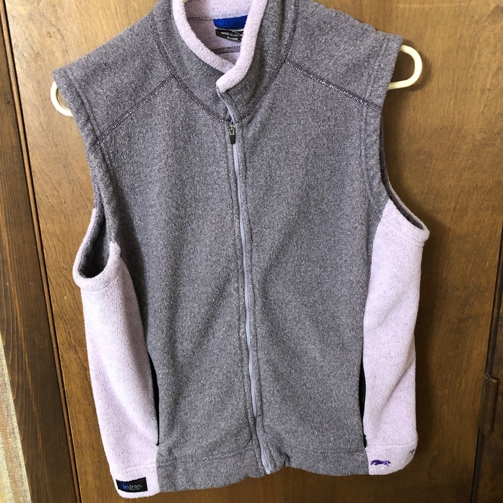 Irideon woman’s Xl fleece vest